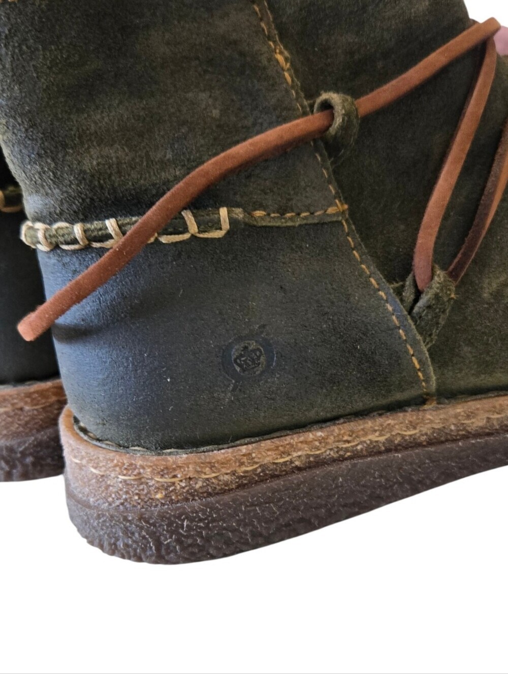 ✨ Born “Calyn” Distressed Olive Green Leather Ankle Boots – Size 8.5 ✨ - Picture 7 of 12